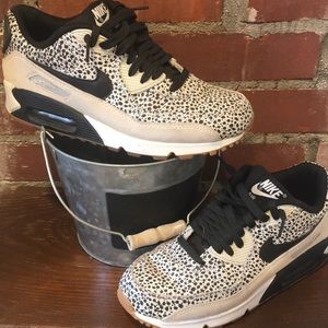 Super cute Nike AirMax rare leopard/cream suede